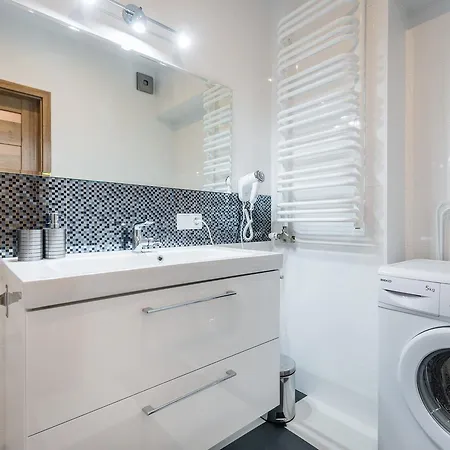 Bosacka Wawelofts Lägenhet